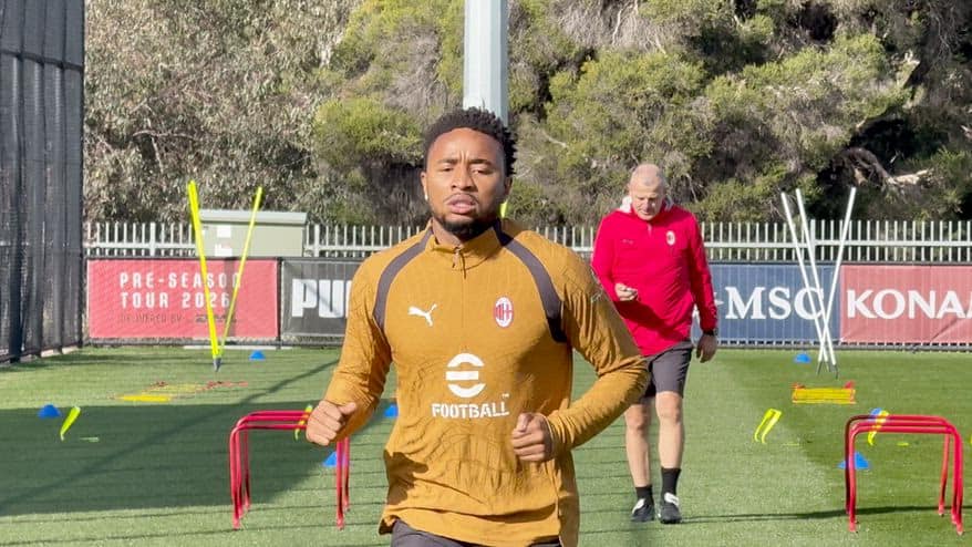 Milan, allenamento personalizza per Nkunku. Il VIDEO