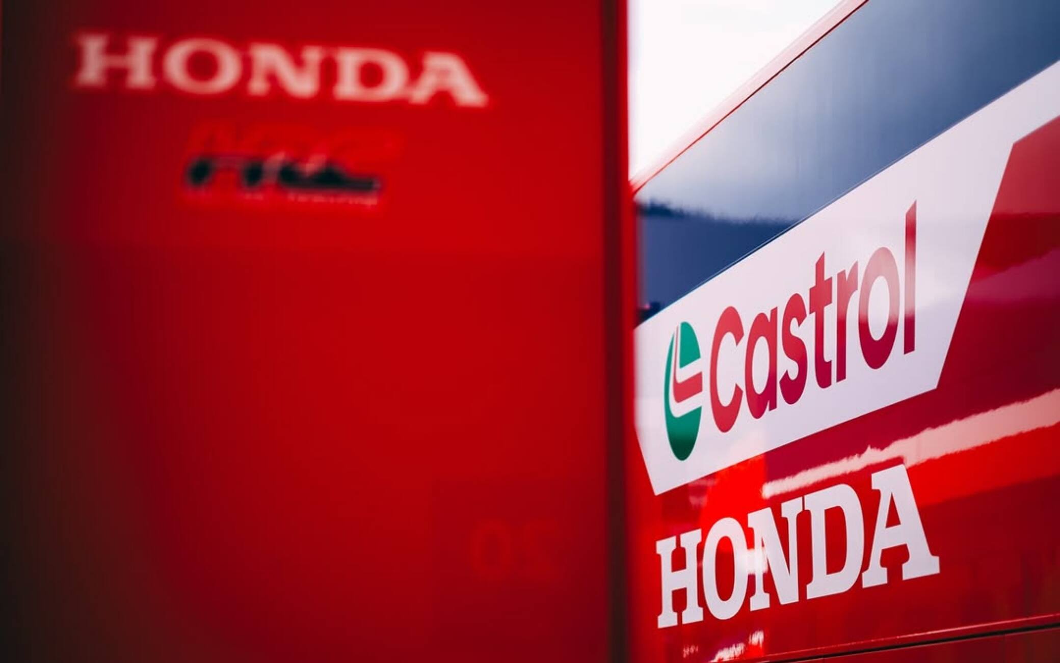 MotoGP, Honda Hrc presenta la moto 2026. Diretta LIVE dalle 10