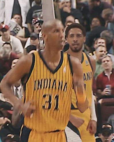 NBA, i Pacers riportano le strisce verticali sulle maglie