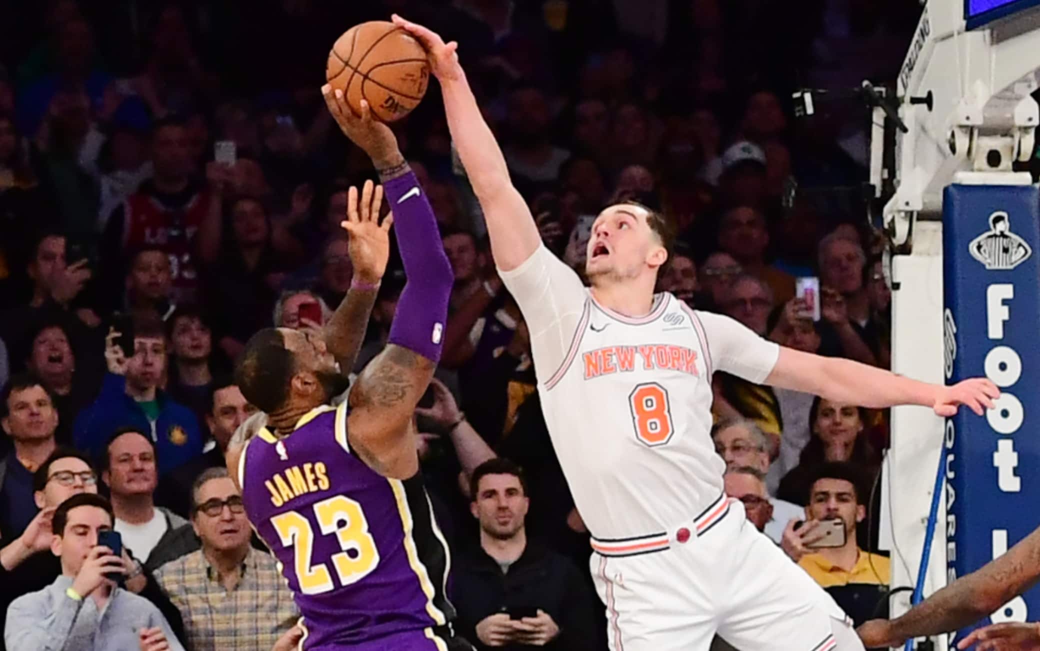 Mercato NBA, l'indecisione di LeBron James ferma anche Mario Hezonja