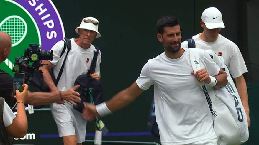 Sinner-Djokovic, allenamento insieme a Wimbledon. VIDEO