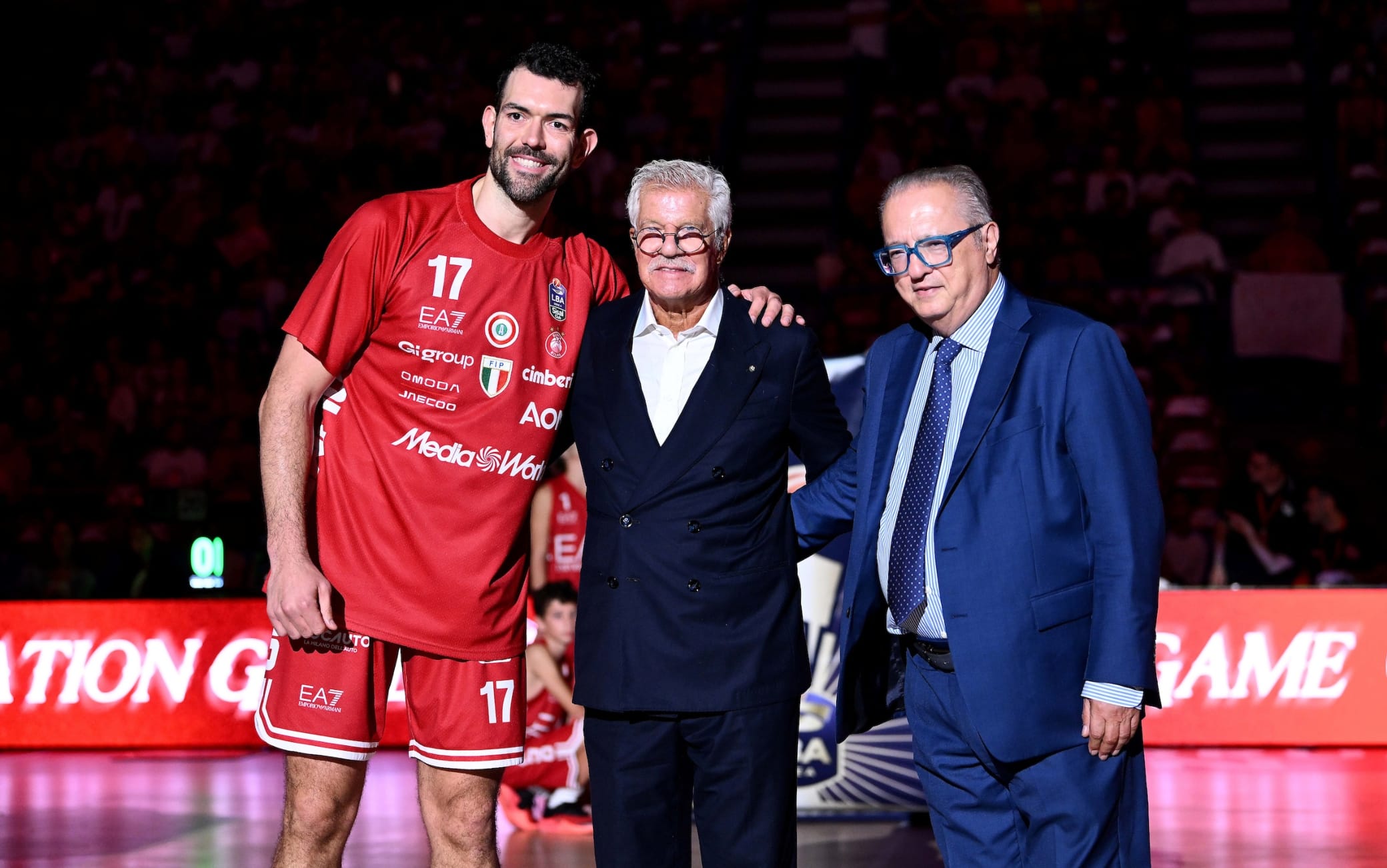 LBA, Milano celebra lo Scudetto numero 32 prima dell’esordio contro Trieste. VIDEO
