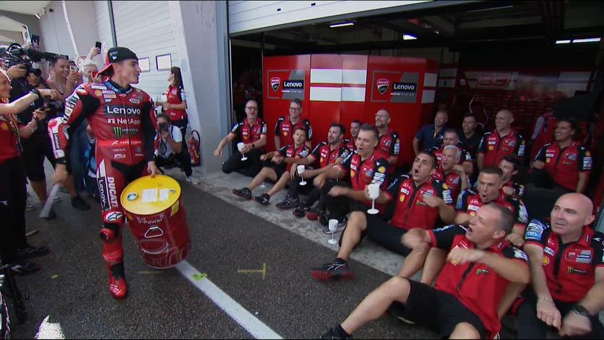 Viking Row anche in MotoGP: Marquez fa festa col team Ducati