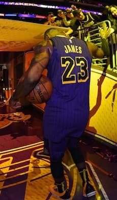Cosa resta degli otto anni di LeBron James ai Lakers