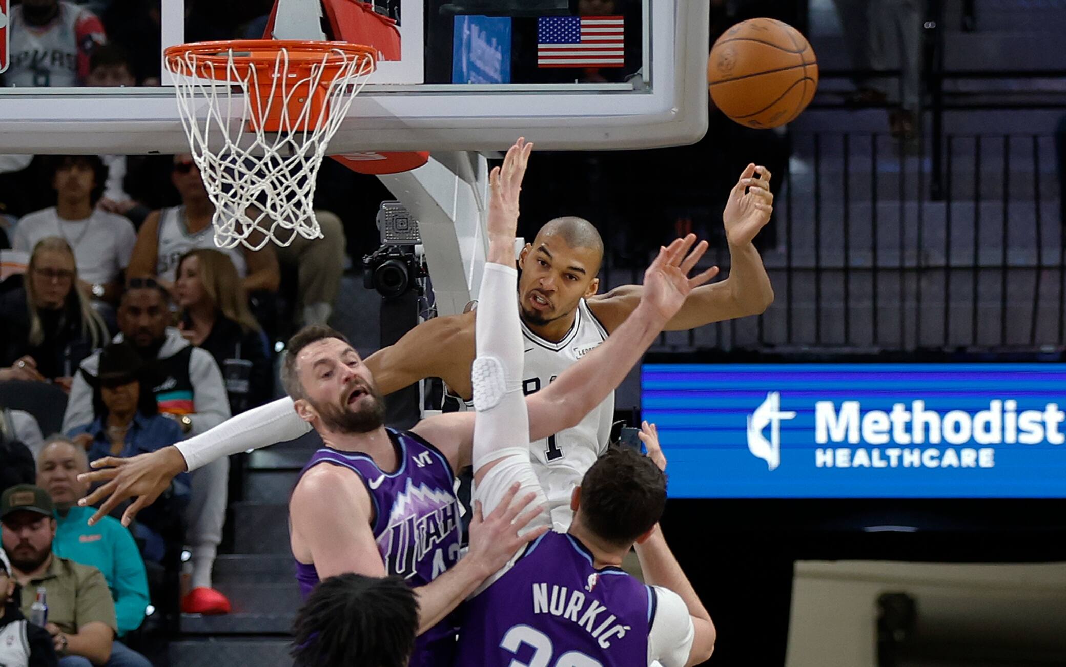 NBA, il ciclone Wemby si abbatte sui Jazz: 33 punti in 26 minuti con 7 triple segnate