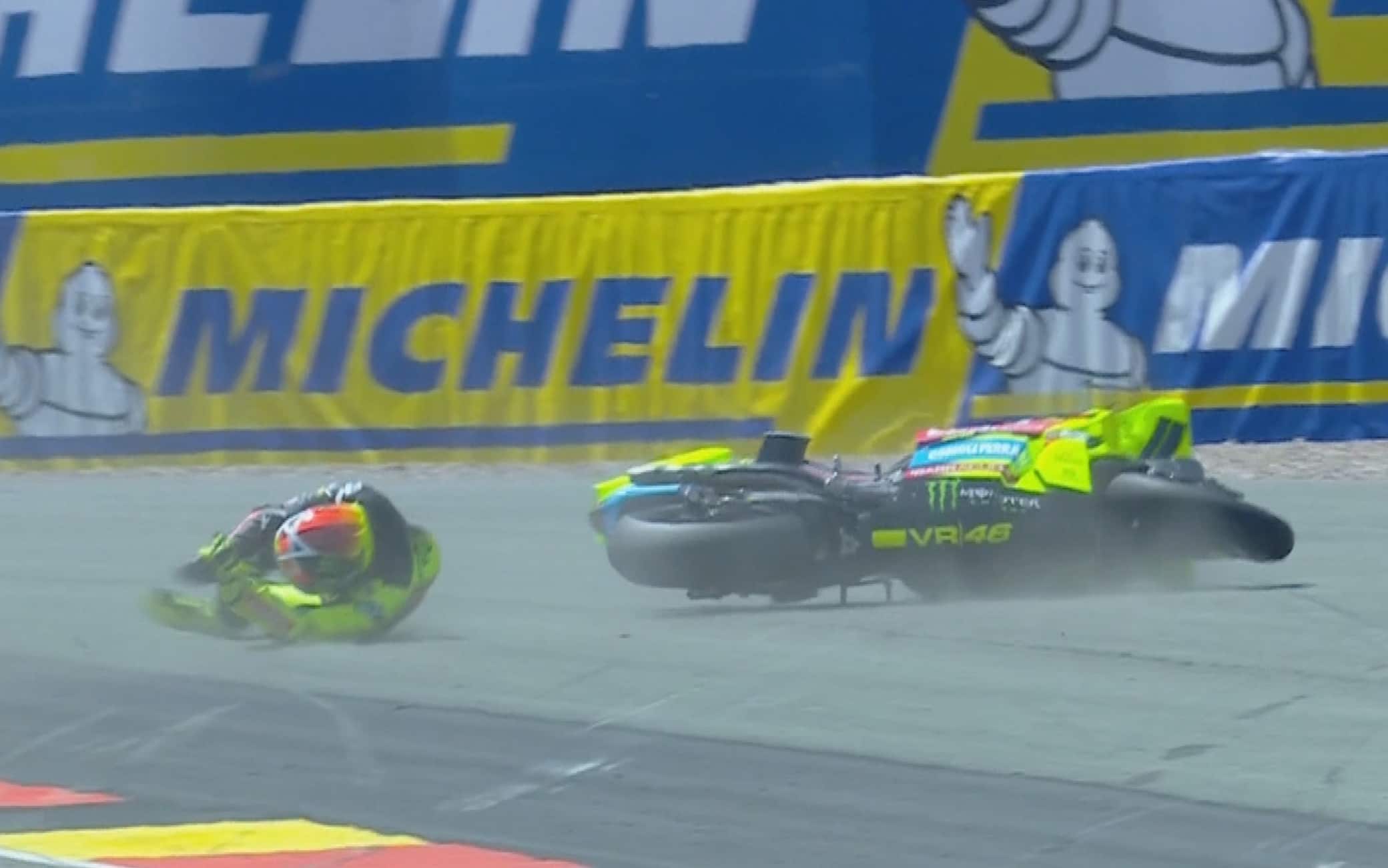 MotoGP in Germania, Di Giannantonio cade nella gara del Sachsenring e si ritira. VIDEO