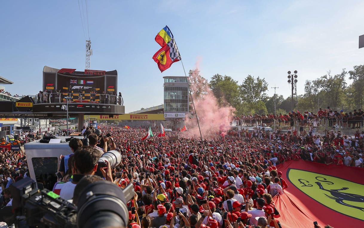 https://sport.sky.it/assets/images/9d3ab3cb32b8a18fc76daf160ed7e85c95b54fd2/skysport/it/motori/formula-1/video/2026/09/06/f1-gp-monza-domenicali-intervista-video-1122553/tifosi-ansa.jpg?im=Resize,width=1218