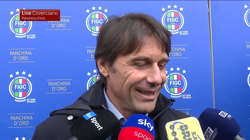 Conte: "Vincere la Panchina d'Oro col Napoli è prestigioso"