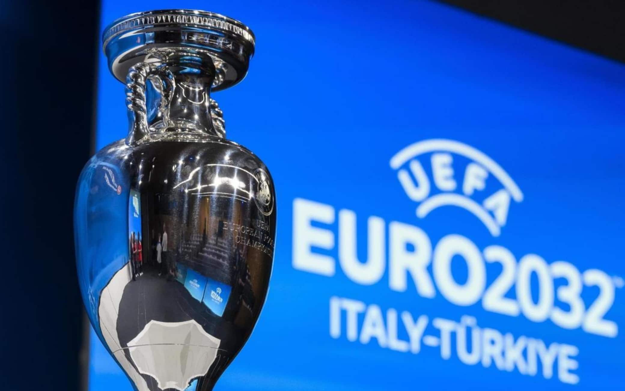 Europei 2032, ecco i dossier di 13 città. Abodi: "Il calcio italiano cambierà volto"
