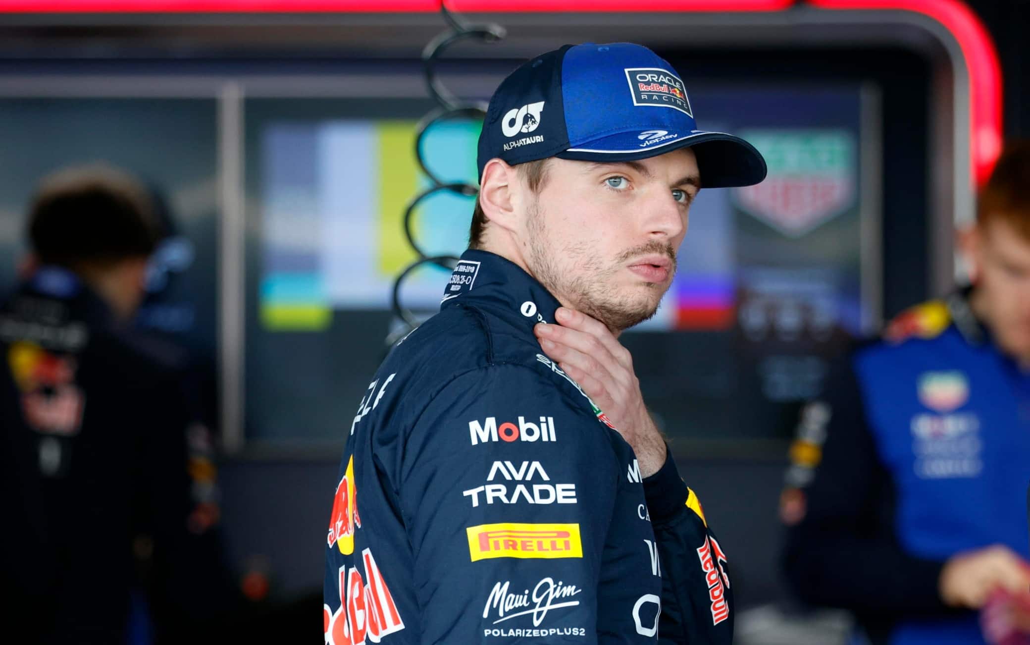 F1, Verstappen non esclude il ritiro: "Mi chiedo se valga la pena continuare"
