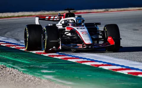 F1, la quinta giornata dei test shakedown a Barcellona: le foto da ...