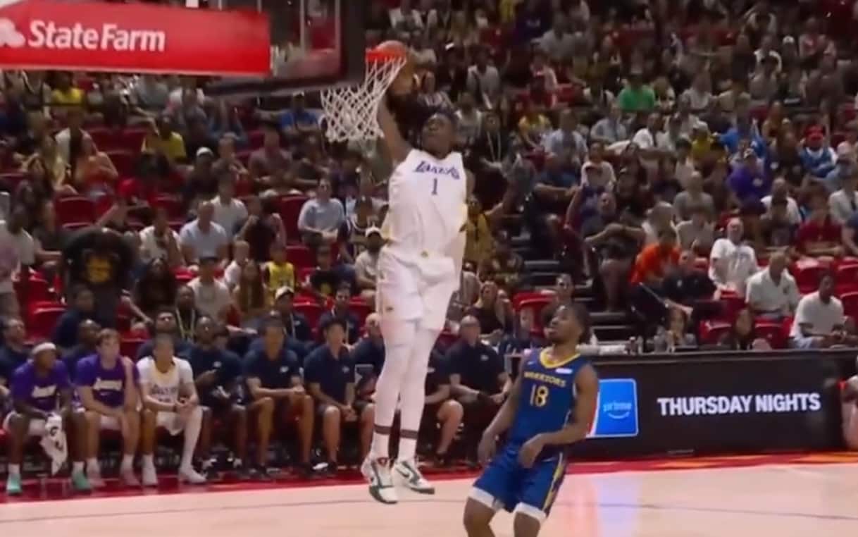 https://sport.sky.it/assets/images/9f6fd8b76d3a8cf0ce81ab6df5a2556cfc4082b5/skysport/it/nba/video/2026/07/19/adou-thiero-show-per-i-lakers-tre-schiacciate-clamorose-1112873/thiero.jpg?im=Resize,width=1218