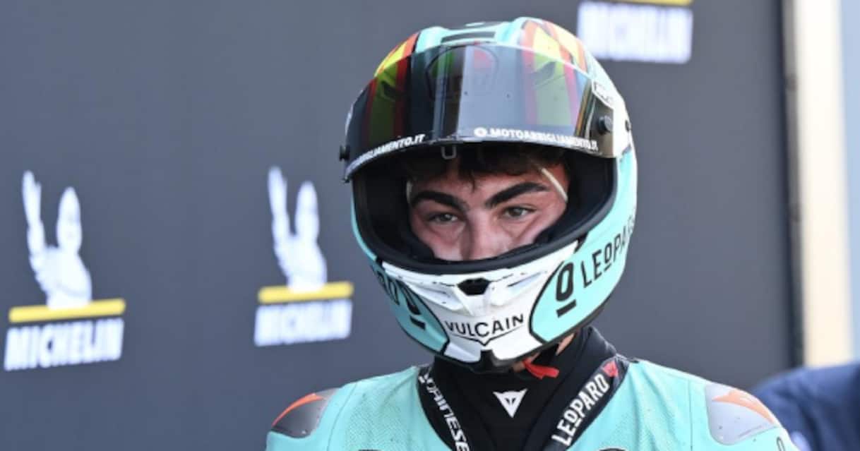 https://sport.sky.it/assets/images/9fda957b1c792bd442b9cf0cd397cc259f40d339/skysport/it/motori/motogp/video/2026/06/05/moto3-adrian-fernandez-squalifica-motori-6-gp-cosa-successo-1103196/adrian_fernandez_dorna_og.jpg?im=Resize,width=1218