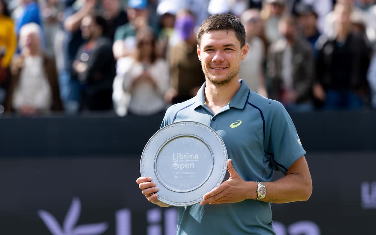 https://sport.sky.it/assets/images/9fe2986122e4b5b4f1871344edaf34bbc66169cc/skysport/it/tennis/video/2026/06/14/majchrzak-de-minaur-atp-shertogenbosch-highlights-1105236/majchrzak_ipa.jpg?im=Resize,width=1218