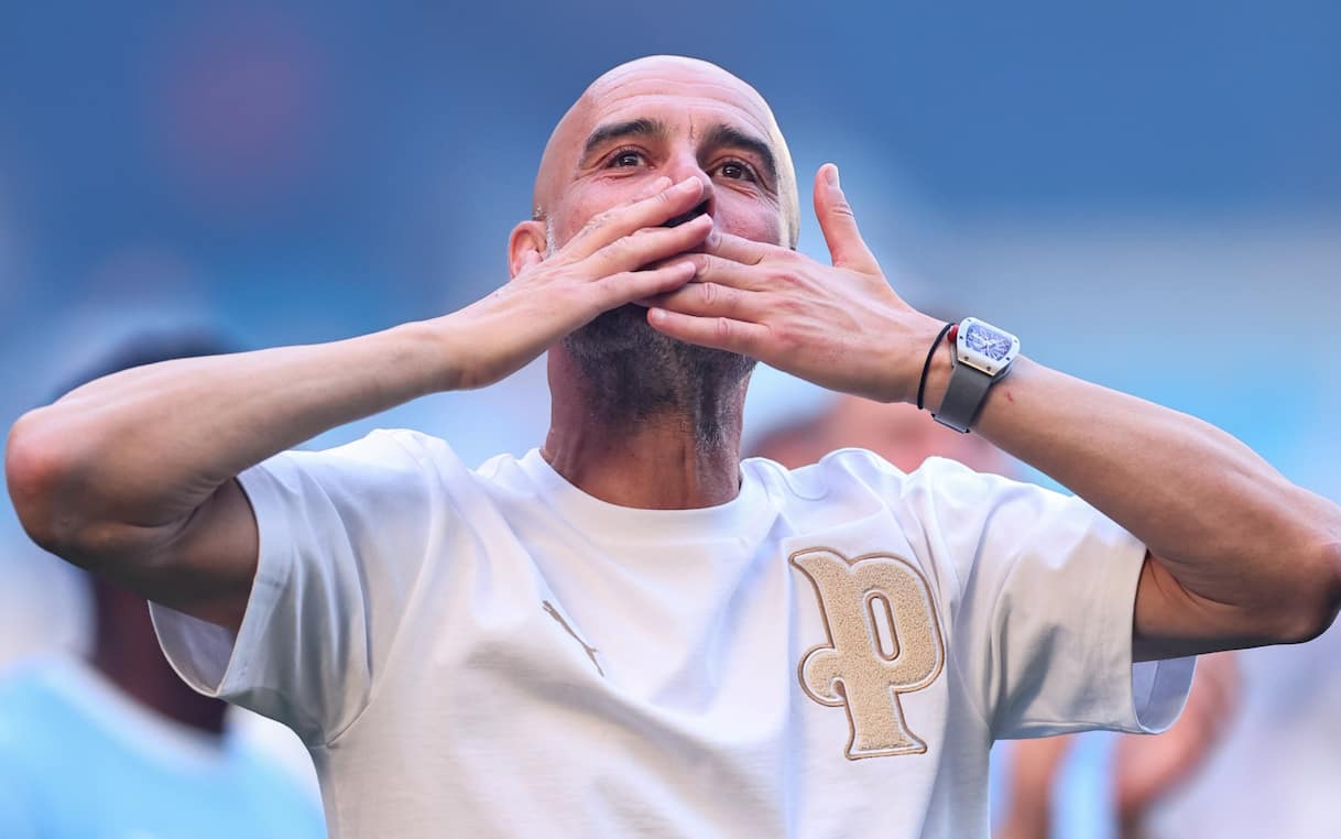 https://sport.sky.it/assets/images/a069c48d1e0ea5571136ec4e888c7c37ac4d2461/skysport/it/calcio/premier-league/video/2026/05/25/guardiola-addio-city-saluto-tifosi-video-1100454/guardiola_getty_saluto_lacrime.jpg?im=Resize,width=1218