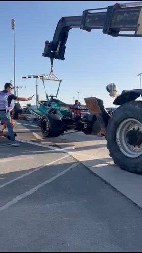 Test F1, spostata l'Aston Martin di Stroll dopo il lungo
