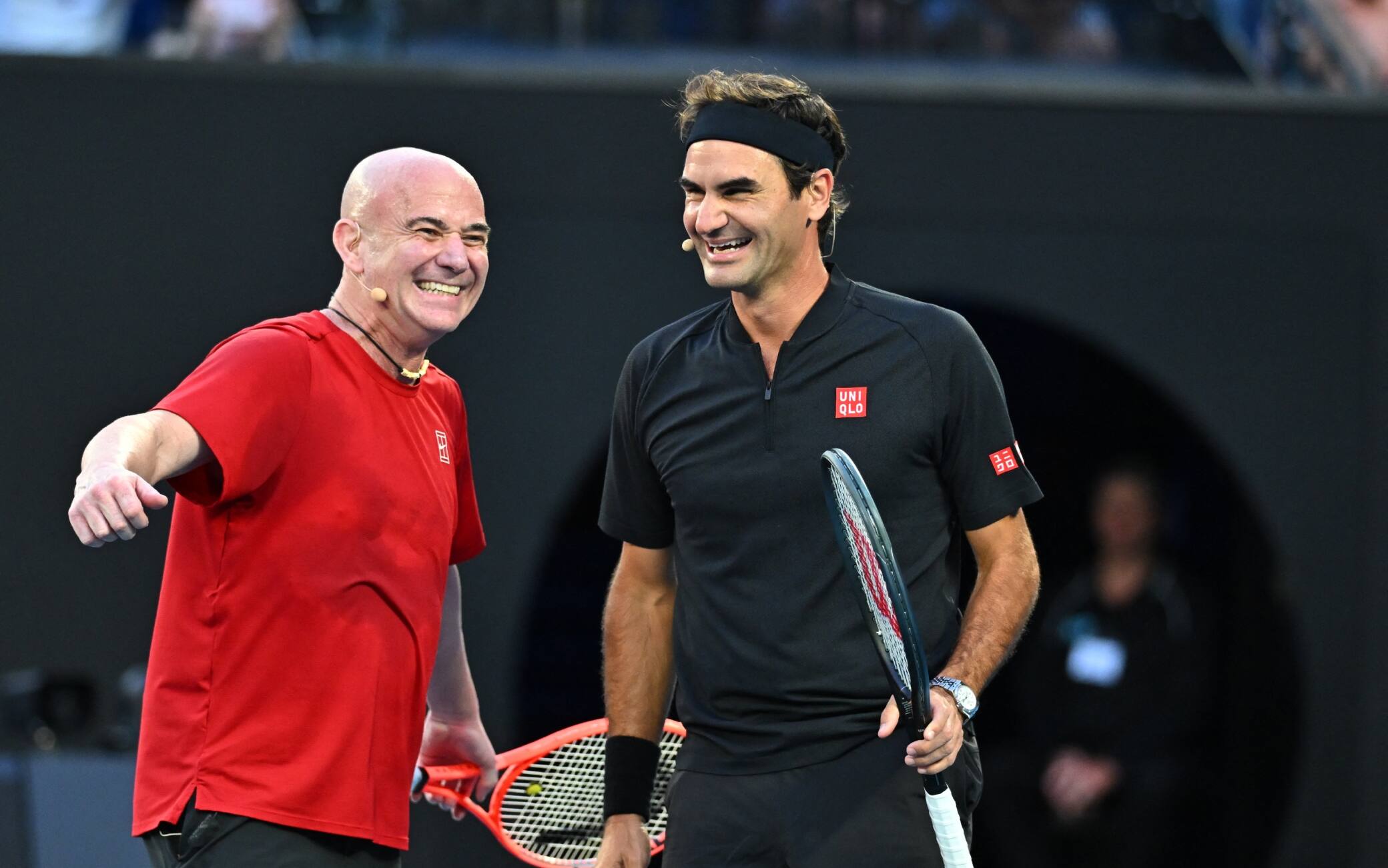 Australian Open, Federer in campo alla cerimonia inaugurale nell'esibizione tra numeri 1