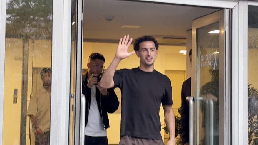 Inter, visite mediche per Curtis Jones. VIDEO