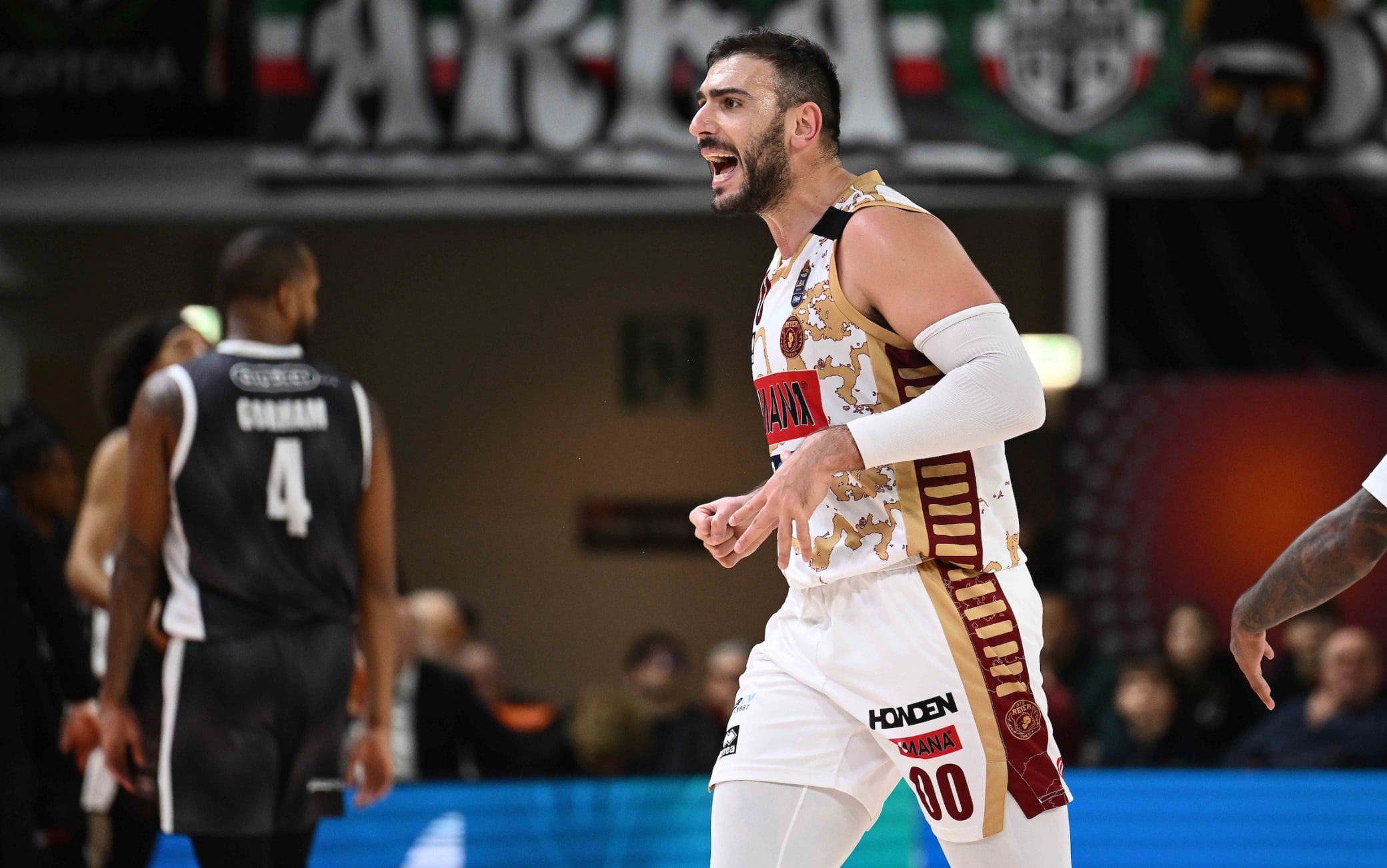 Tortona-Reyer Venezia, risultato della semifinale di Supercoppa italiana di basket live