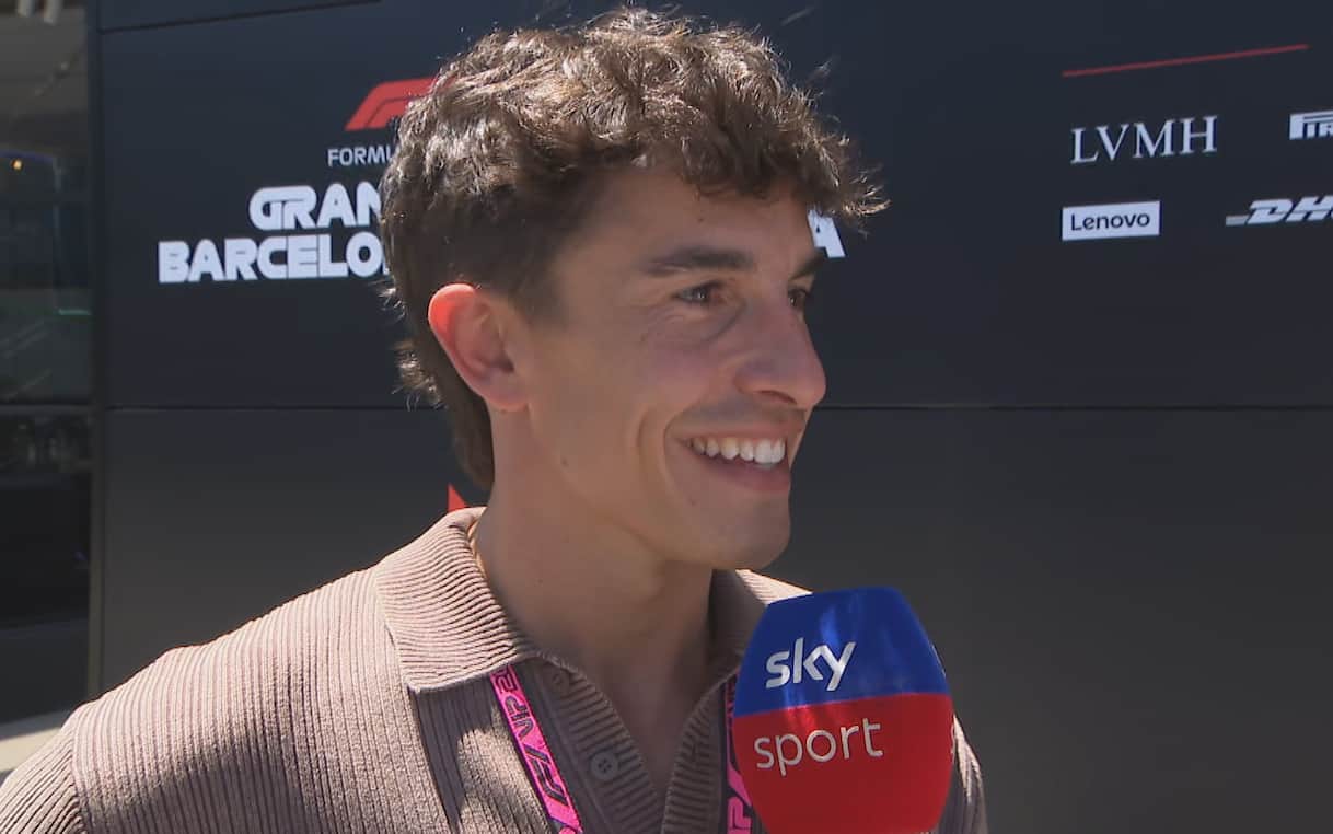 https://sport.sky.it/assets/images/a6b05e843ead078ee18941e59ad85c07f89b6b85/skysport/it/motori/motogp/video/2026/06/12/marc-marquez-f1-gp-barcellona-prove-libere-intervista-1104800/marc_marquez_screen_f1.jpg?im=Resize,width=1218