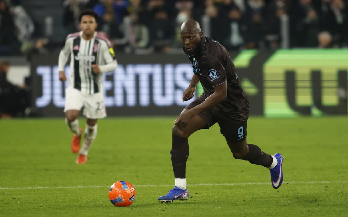 https://sport.sky.it/assets/images/a6e1819df727ec063073dc5e5b0b73d675b26ecb/skysport/it/calcio/serie-a/video/2026/01/25/lukaku-rientro-infortunio-juve-napoli-1069285/lukaku_ipa.jpg?im=Resize,width=1218