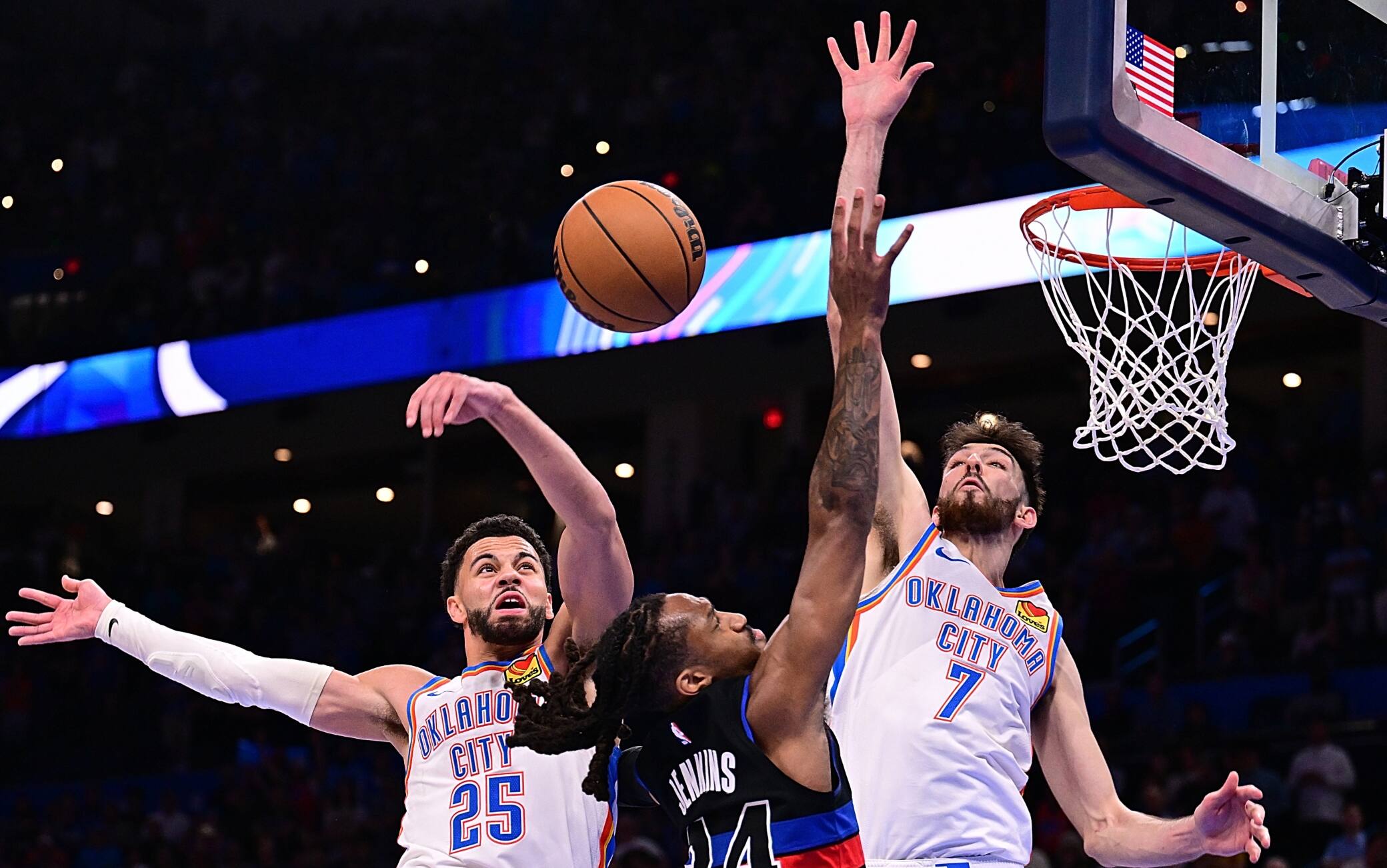 NBA, i risultati della notte: OKC batte Detroit al supplementare, Atlanta ferma Boston