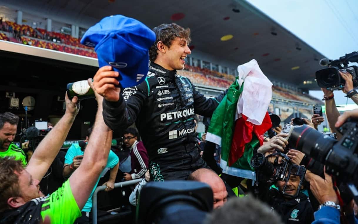 https://sport.sky.it/assets/images/a76ead1ae918ace0e5300326ce67b6ae4eb213df/skysport/it/motori/formula-1/video/2026/03/15/f1-gp-cina-2026-notebook-video-1082442/f1_getty_antonelli_gp_cina.jpg?im=Resize,width=1218