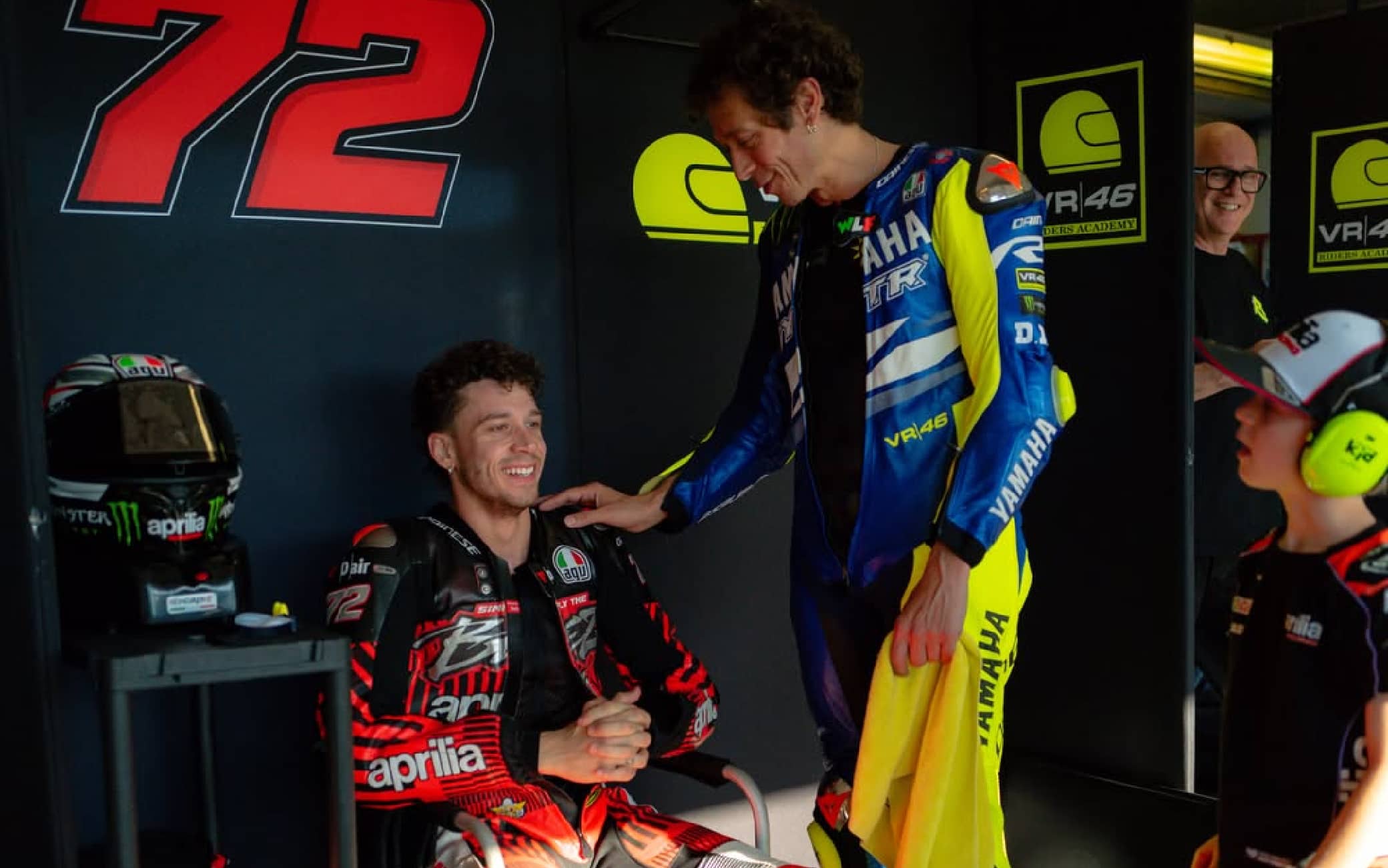 Valentino Rossi e i piloti della VR46 Academy si allenano a Misano: le FOTO