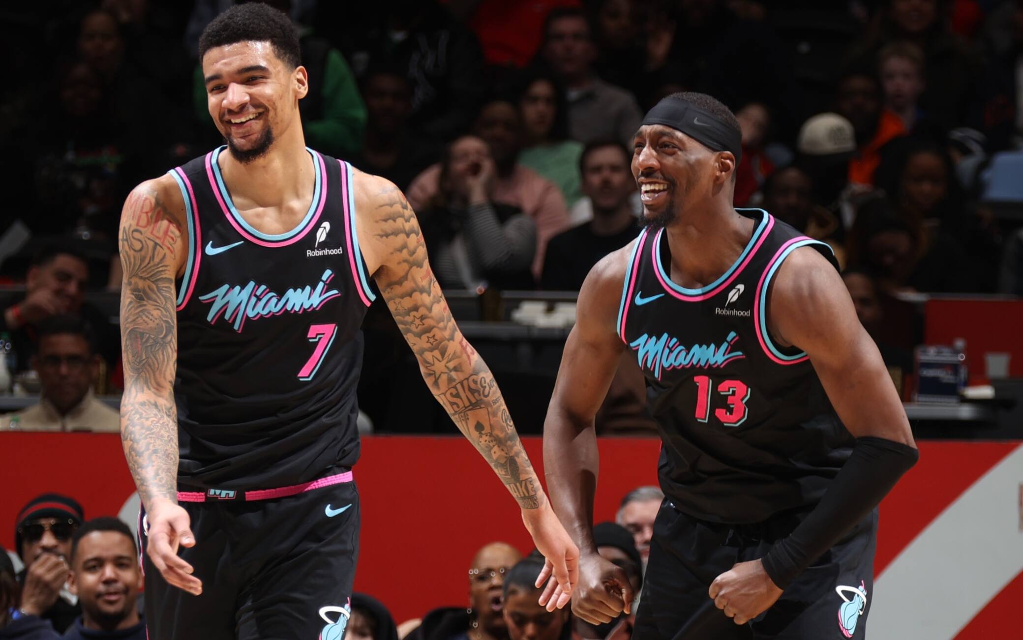 NBA, Adebayo schiaccia sulla testa di Ware: top-5 della notte. VIDEO