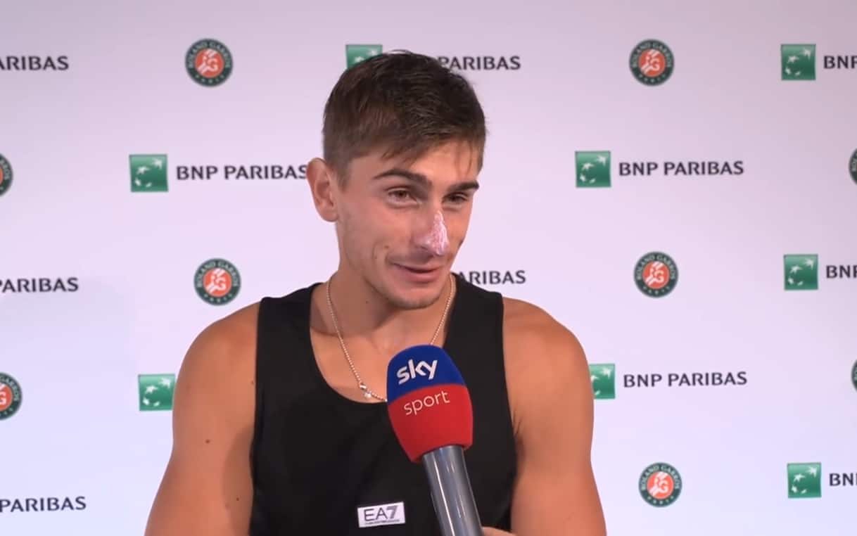 https://sport.sky.it/assets/images/a8dc67c52e5f41dea0db02a5ad30c9329cb156b9/skysport/it/tennis/video/2026/05/31/arnaldi-roland-garros-intervista-video-1102105/arnaldi_screen.jpg?im=Resize,width=1218