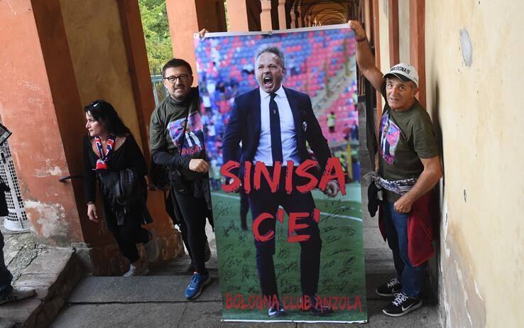 pellegrinaggio mihajlovic tifosi