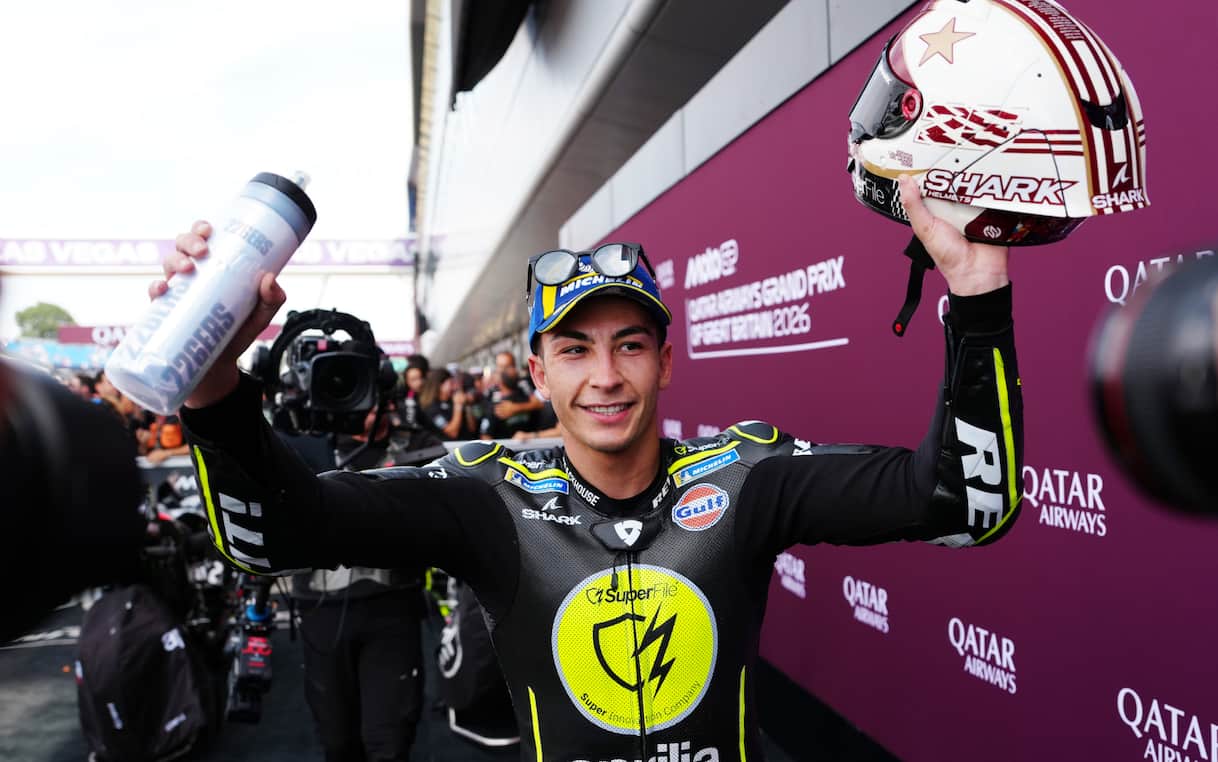 https://sport.sky.it/assets/images/ab68468f058f08d61ecb8157fc0ca9d049555dc8/skysport/it/motori/motogp/video/2026/08/09/motogp-gp-silverstone-gara-highlights-1116884/raul_fernandez_esultanza_ipa.jpg?im=Resize,width=1218