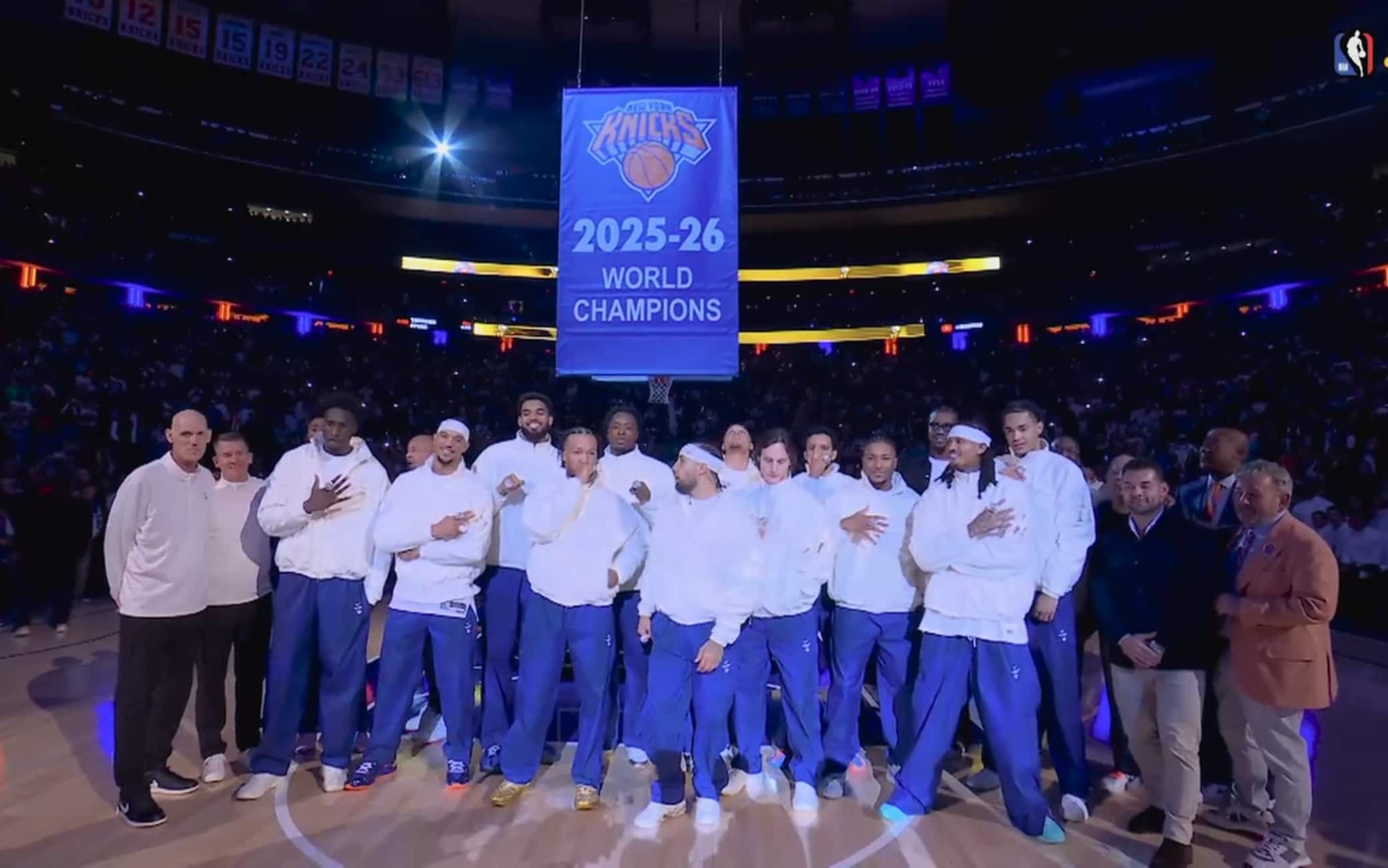 NBA, i Knicks celebrano il titolo: cerimonia degli anelli al Madison Square Garden
