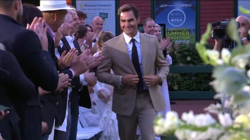 Federer nell'Hall of Fame: "Tennis, ti amo"