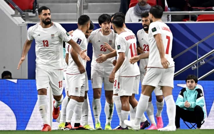 Guerra in Medio Oriente: i calciatori italiani nell'area e i campionati sospesi