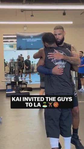 NBA, i Mavs volano a Los Angeles da Irving per allenarsi