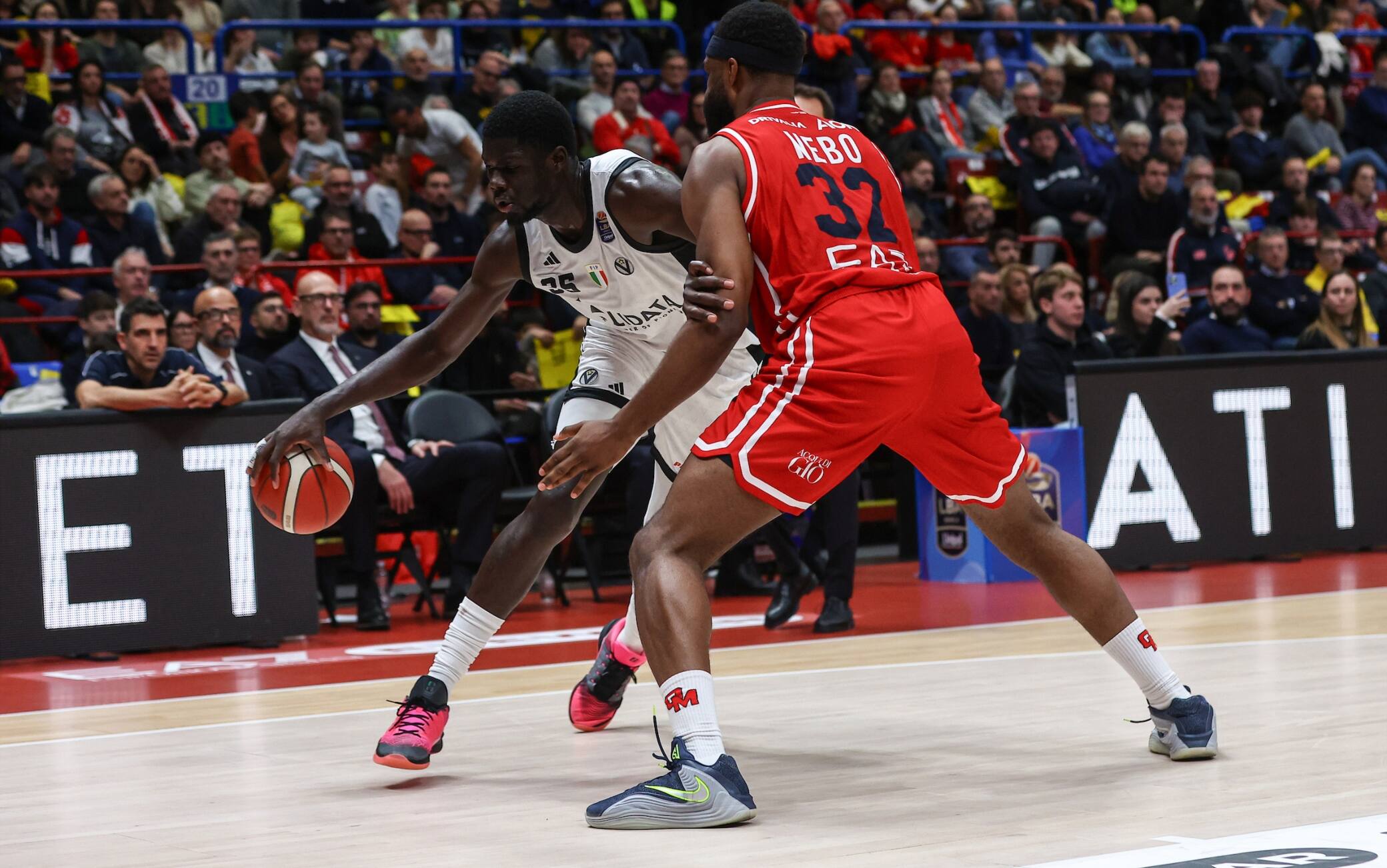 Virtus Bologna-Olimpia Milano, il risultato della partita in diretta dalle 20 su Sky