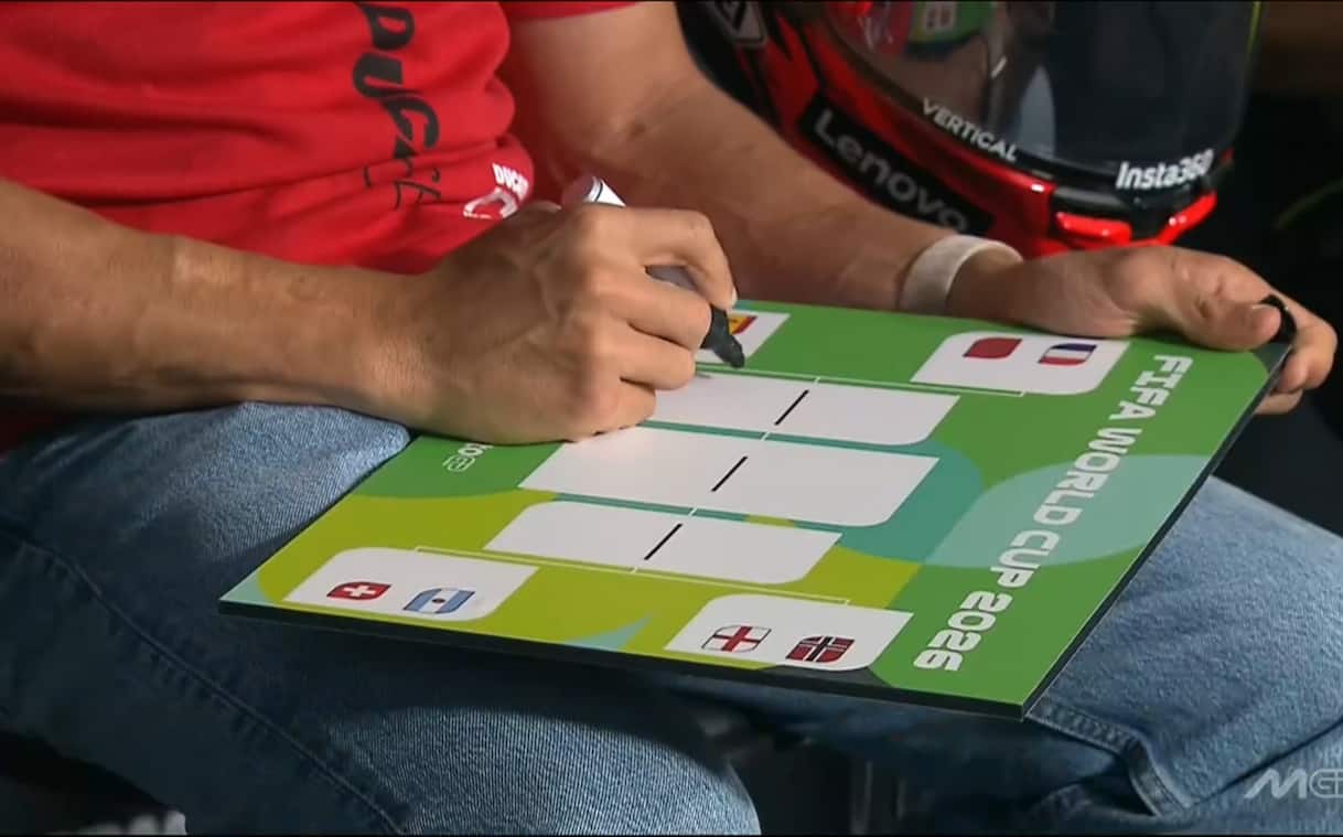 https://sport.sky.it/assets/images/af03d883d8de5d91110e67ae0e296679f2d1e018/skysport/it/motori/motogp/video/2026/07/09/mondiali-piloti-motogp-previsioni-1110772/tabellone_screen.jpg?im=Resize,width=1218