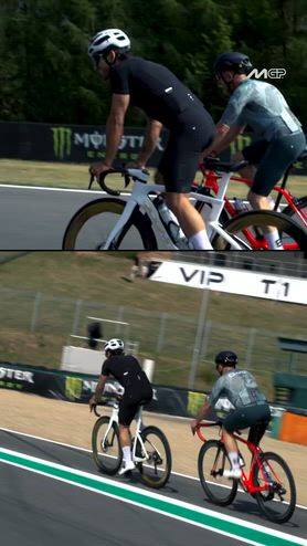 Martin prova il long lap penalty di Brno in bici
