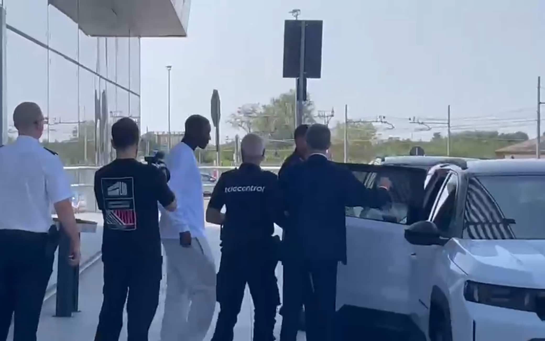Juventus, Kolo Muani a Torino. Il video e le news di calciomercato