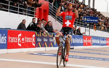 cancellara_parigi_roubaix_esulta_ap