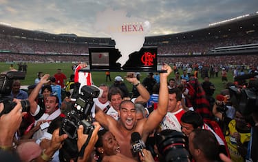 adriano_festeggiamenti_flamengo_ap