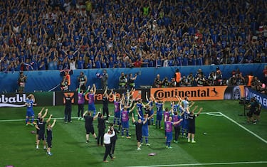 607118267KT00374_England_v_