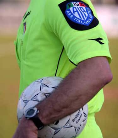 sport_calcio_italiano_arbitro
