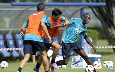 sport_calcio_italiano_balotelli_allenamento_inter_lapresse_738