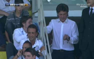 cesena_napoli_mazzarri_pulisce_occhiali