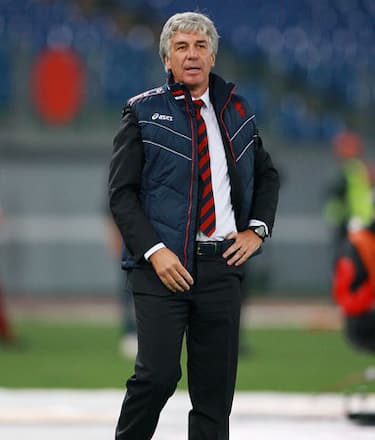 ROME - OCTOBER 16: Gian Paolo Gasperini the coach of Genoa CFC looks on during the Serie A match between AS Roma and Genoa CFC at Stadio Olimpico on October 16, 2010 in Rome, Italy.  (Photo by Paolo Bruno/Getty Images) *** Local Caption *** Gian Paolo Gasperini