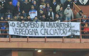 striscione_sciopero_sampdoria_bari_ansa