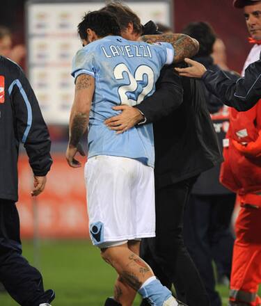 lavezzi_napoli_palermo_infortunato_getty