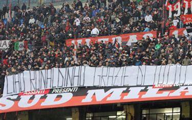 striscione_saluto_ronaldinho